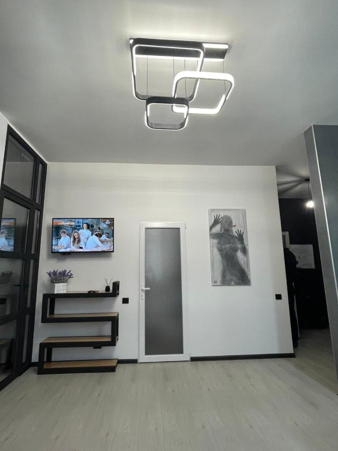 Appartamento Vel Люкс Černivci Esterno foto